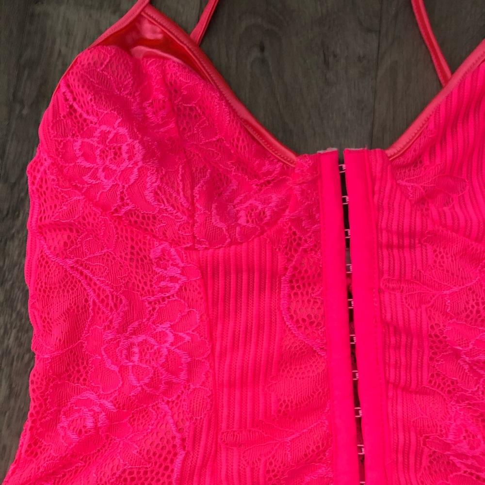 Missguided Neon Pink Lace Bodysuit - Picture 3 of 5
